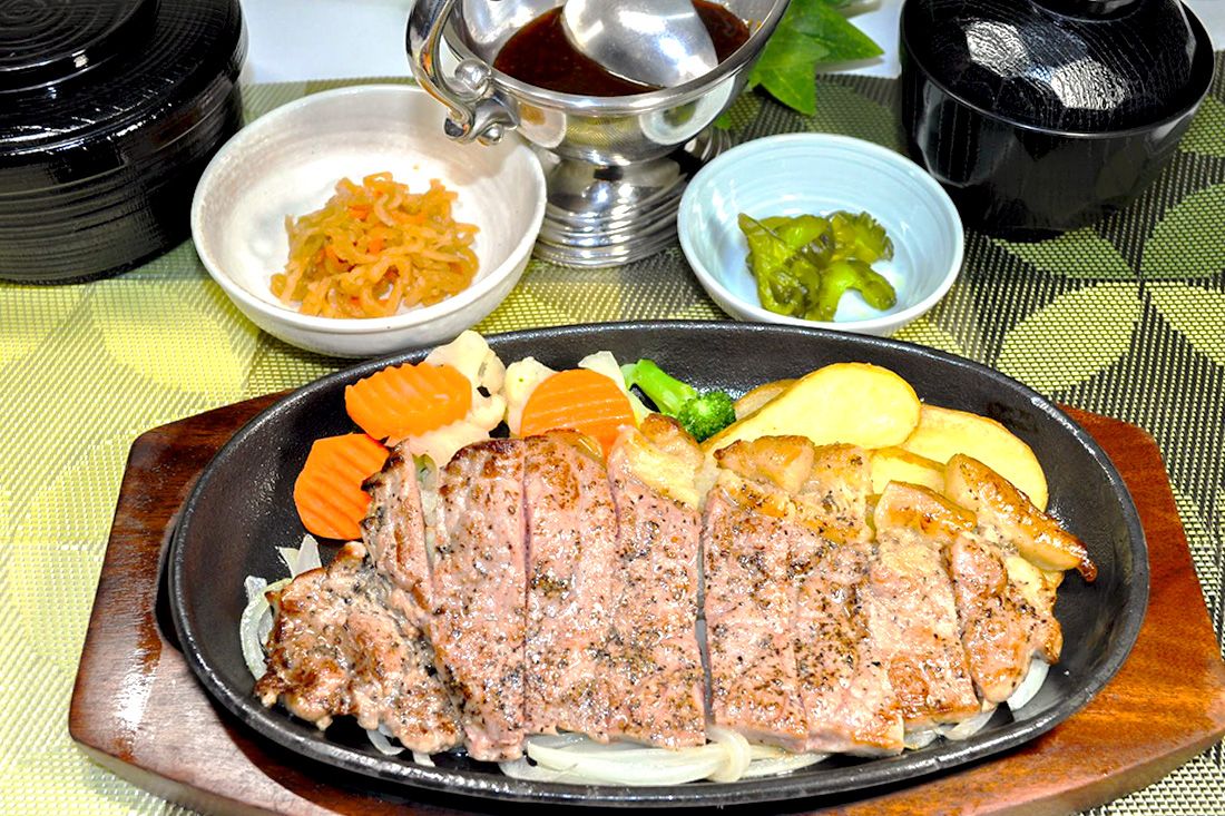 鉄板ステーキ